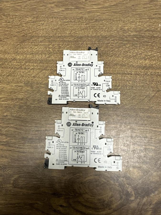 Allen Bradley,700-HLS1Z24,Relay Catalog LOT of 2