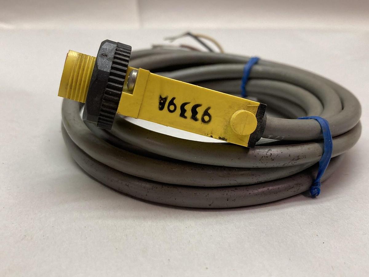 Used Banner,SM312LVAG,Photoelectric Sensor