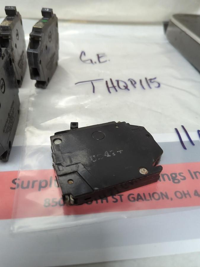 Used GENERAL ELECTRIC,THQP115,CIRCUIT BREAKER 1-POLE 15 AMP LOT OF 11 PRE-OWNED