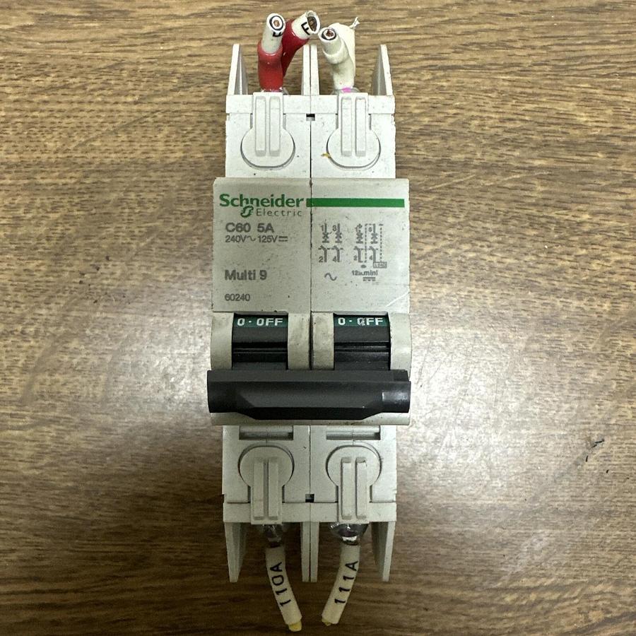 Used Schneider Multi 9,C60 5A,Circuit Breaker