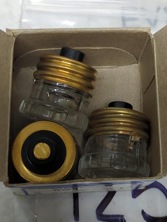 FERRAZ SHAWMUT,GW3,PLUG FUSES 3 AMP 125V LOT OF 7 NOS