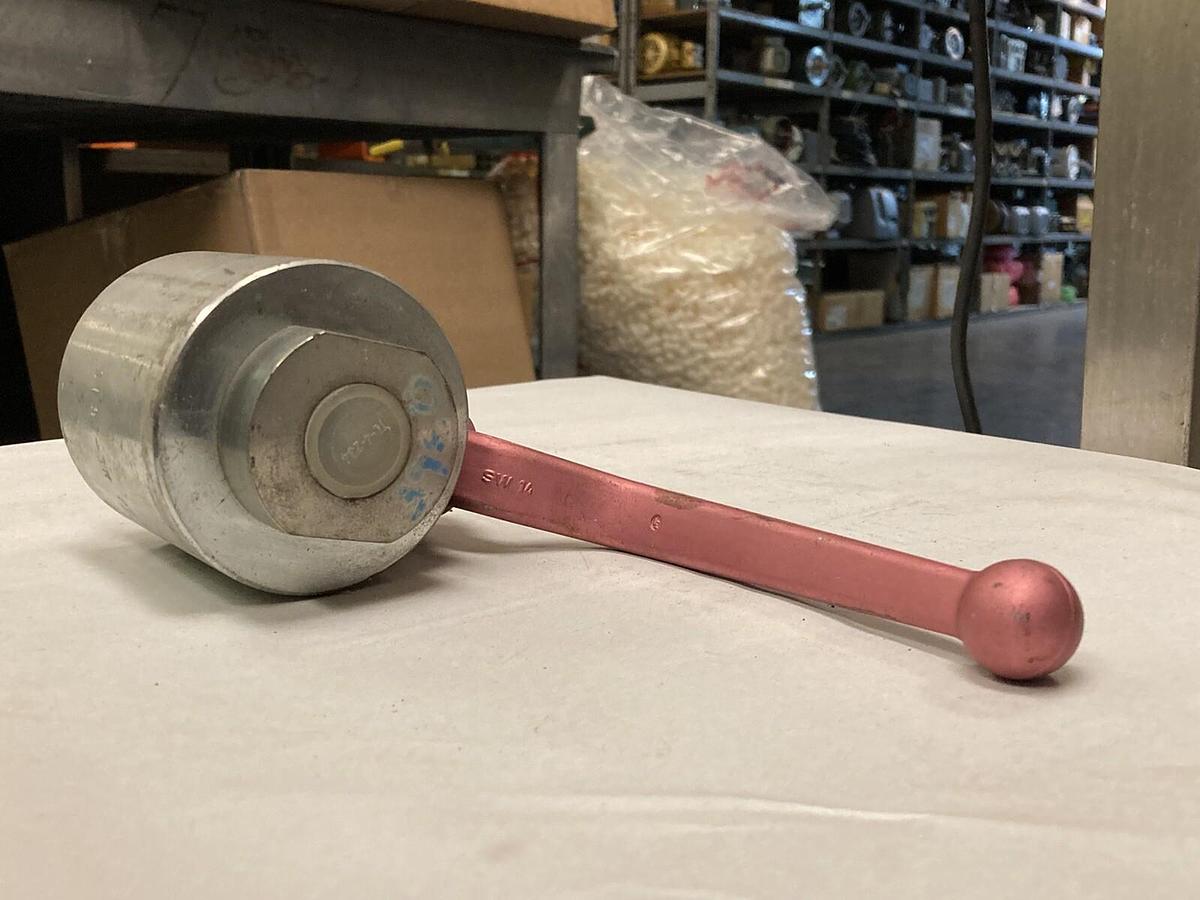 Used Argus,BK9 PN800 DN8 CS/CR-CR-T,Block Ball Valve and Tap Wrench