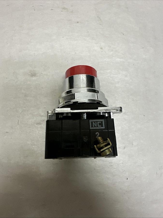 Cutler Hammer,NCT51,Red Push Button