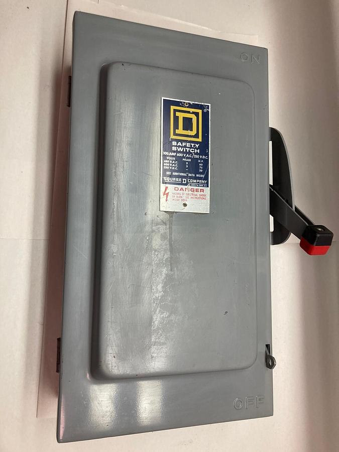 Used Square D,HU363,Heavy Duty Safety Switch Series D3 100A 600Vac