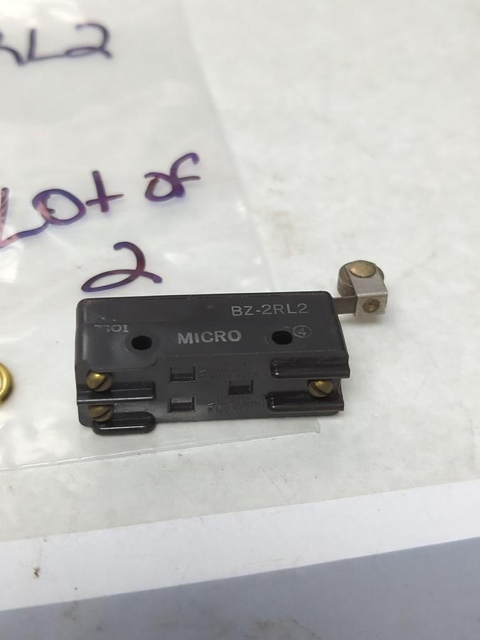 Used HONEYWELL,BZ-2RL2,ROLLER LEVER MICRO SWITCH LOT OF 2 PRE-OWNED