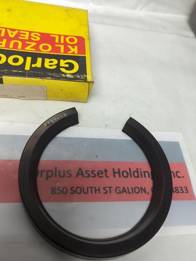 GARLOCK KLOZURE,23X2462,OIL SEAL 3.75 X 4.75 X .5 NOS