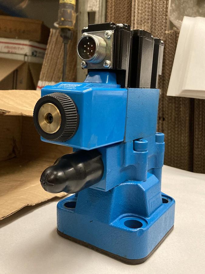 Eaton Vickers,KBCG-3-L250D-Z-M1-3-A-PE7-H1-10-P15-T12,Proportional Relief Valve