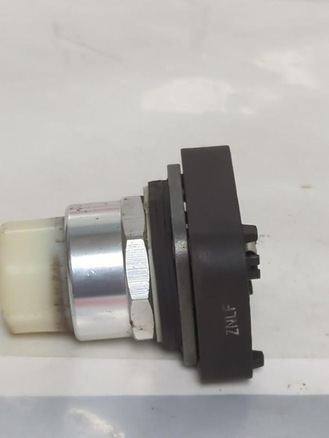 Used ALLEN BRADLEY,800T-PB16,SER T PUSH BUTTON OPERATOR ONLY PRE-OWNED