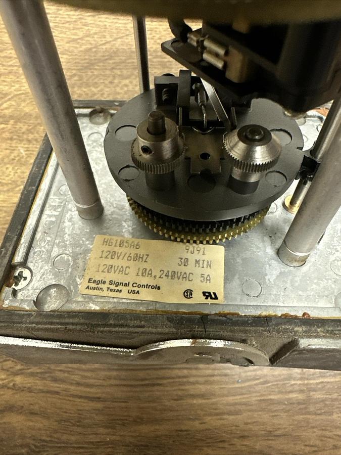 Used Eagle Signal,HG105A6,Flexopulse 30 Minute Timer