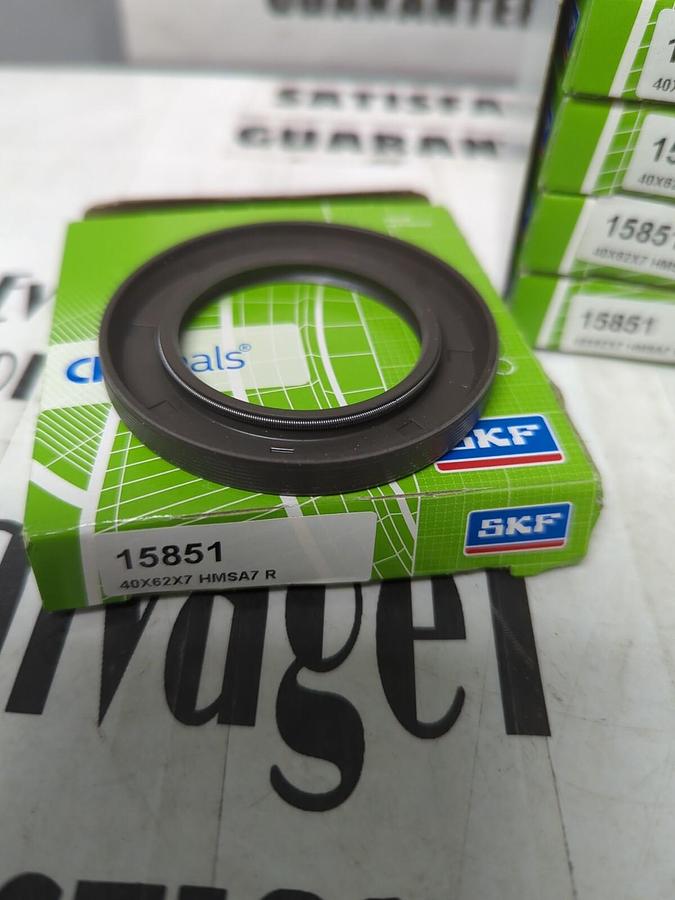 SKF,15851,OIL SEALS 40MM X 62MM LOT OF 10 NOS