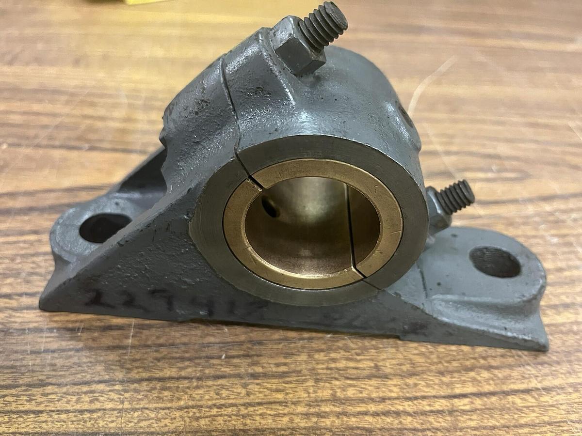 Link Belt,1-1/2",Pillow Block Angled Bronze Babbit Bearing 1-1/2" Bore