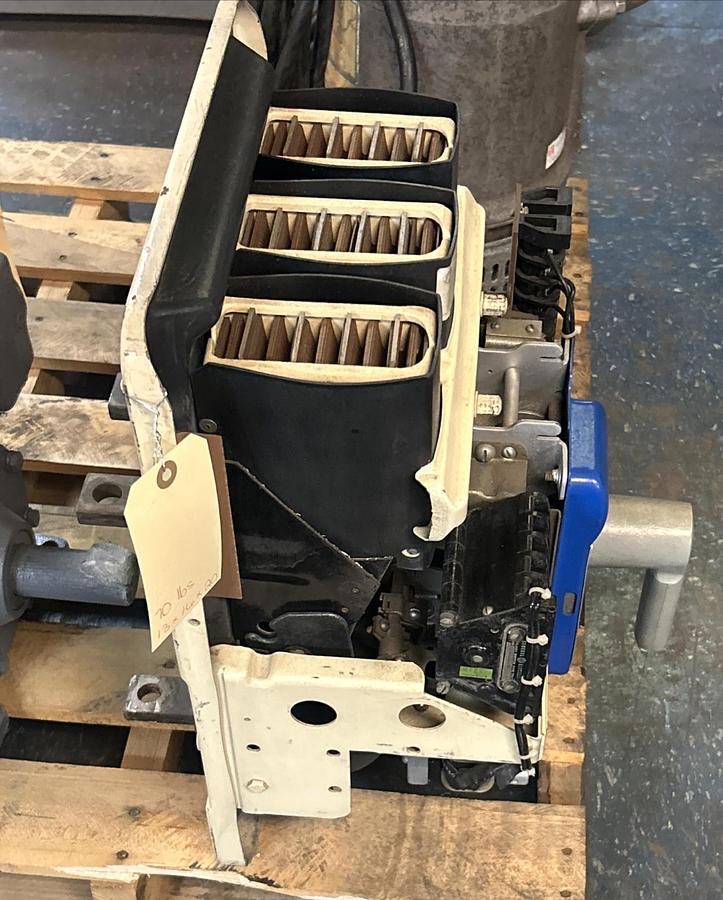 Used GENERAL ELECTRIC,AK2A-25-1,LOW VOLTAGE CIRCUIT BREAKER 600A 600V