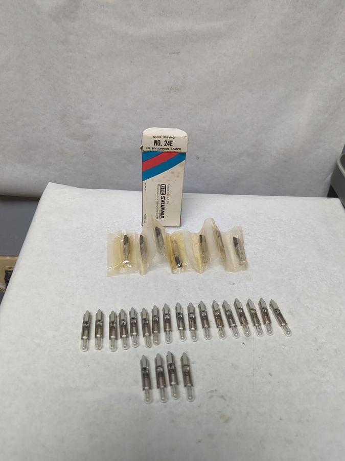 SYLVANIA,24E,MINIATURE SLIDE BASE LAMPS LOT OF 28 NOS