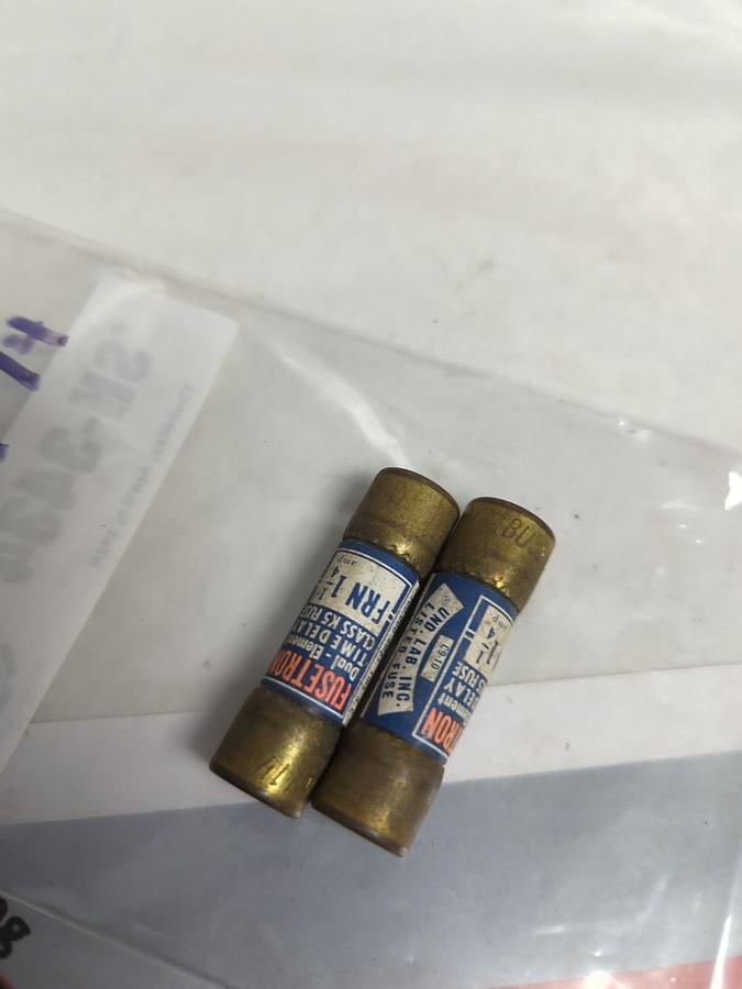 Used COOPER BUSSMANN,FRN-1-1/4,FUSETRON 1-1/4 AMP FUSE LOT OF 2 PRE-OWNED