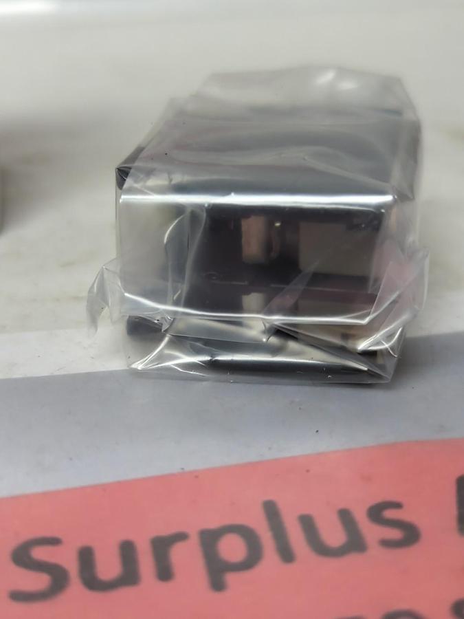 IDEC,YS1A-TAH 211F,AUXILIARY CONTACT BLOCK NEW