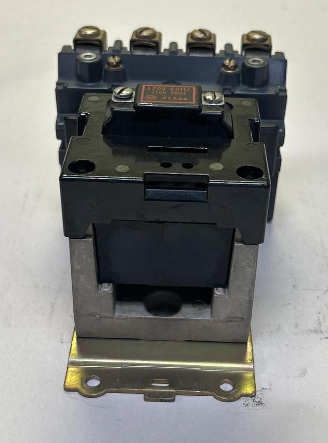 Used ALLEN BRADLEY,702-B0D93,CONTACTOR SIZE 1 27A 600V