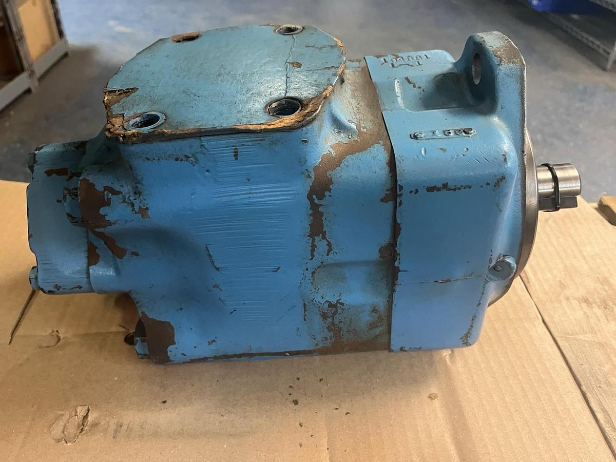 Used VICKERS,4520V-60A14-1BA20-283-B-90/0,HYDRAULIC VANE PUMP
