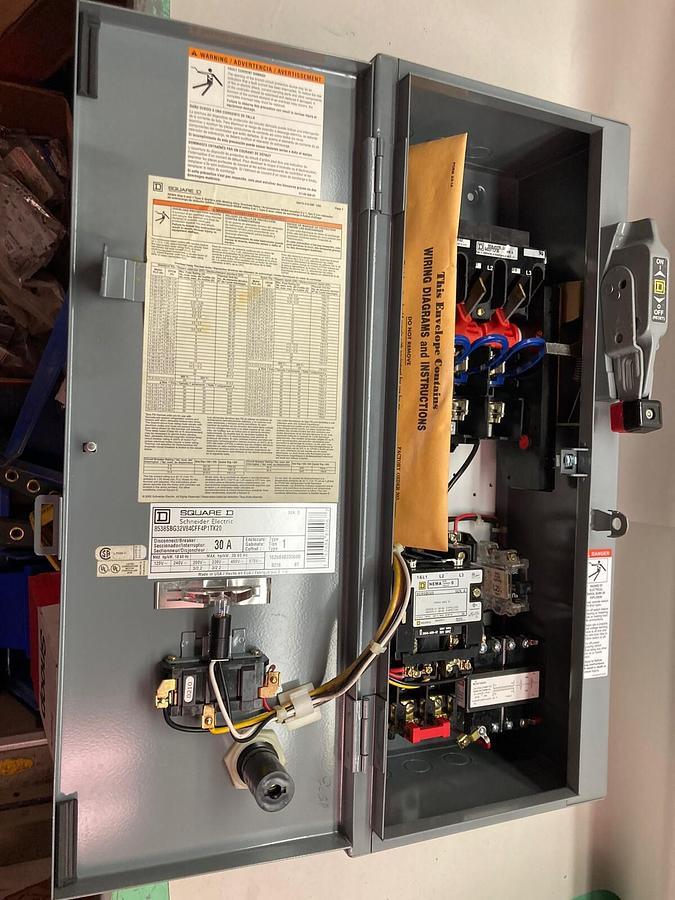 Square D,8538SBG32V84CFF4P1TX20,SIZE 0 Combination Starters Type 1 30A