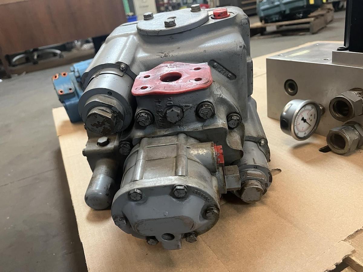 Used SUNDSTRAND,21-2996-CCW-10-85-39-53629,PISTON PUMP