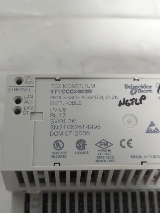 Used SCHNEIDER ELECTRIC,1701CCC96020,TSX MOMENTUM I/O BASE 24VDC-10PT IN SPT RELAY