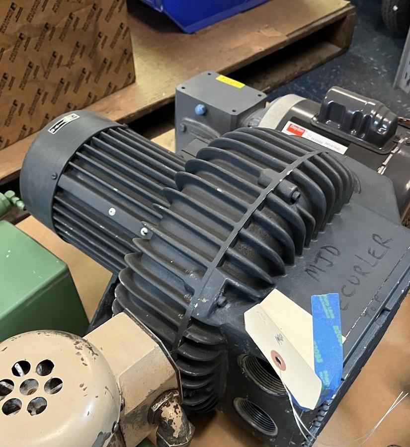 Used RIETSCHLE,SKG-245-20.3,REGENERATIVE VACUUM BLOWER 89-1200018 3PH 1.3kW 3400RPM