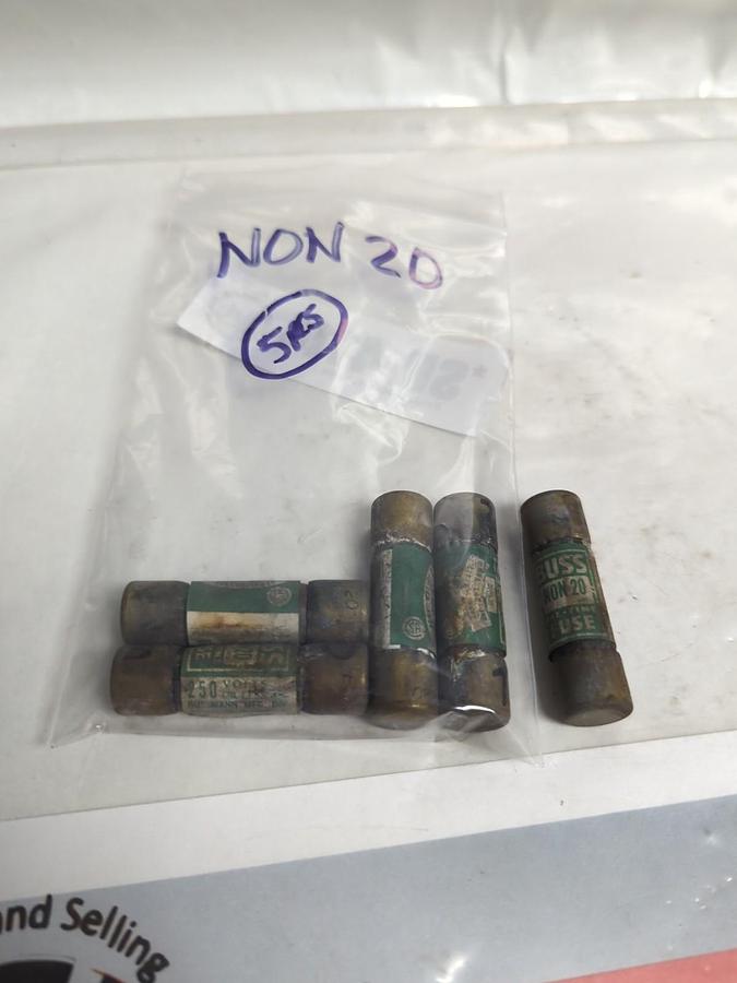 Used COOPER BUSSMANN,NON20,ONE-TIME 20 AMP FUSE LOT OF 5 PRE-OWNED