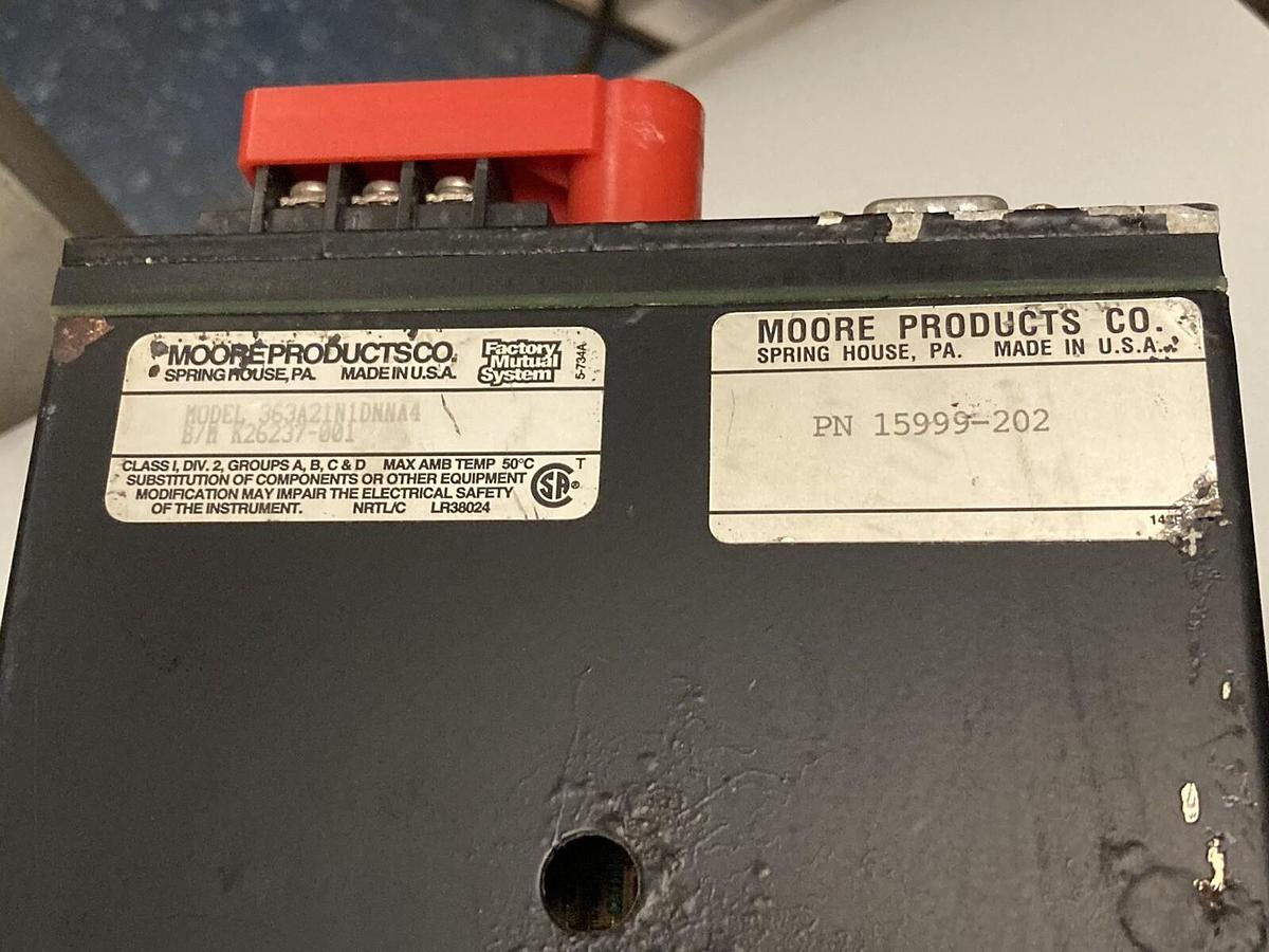 Used Moore,15999-202,Multipoint Digital Chart Recorder