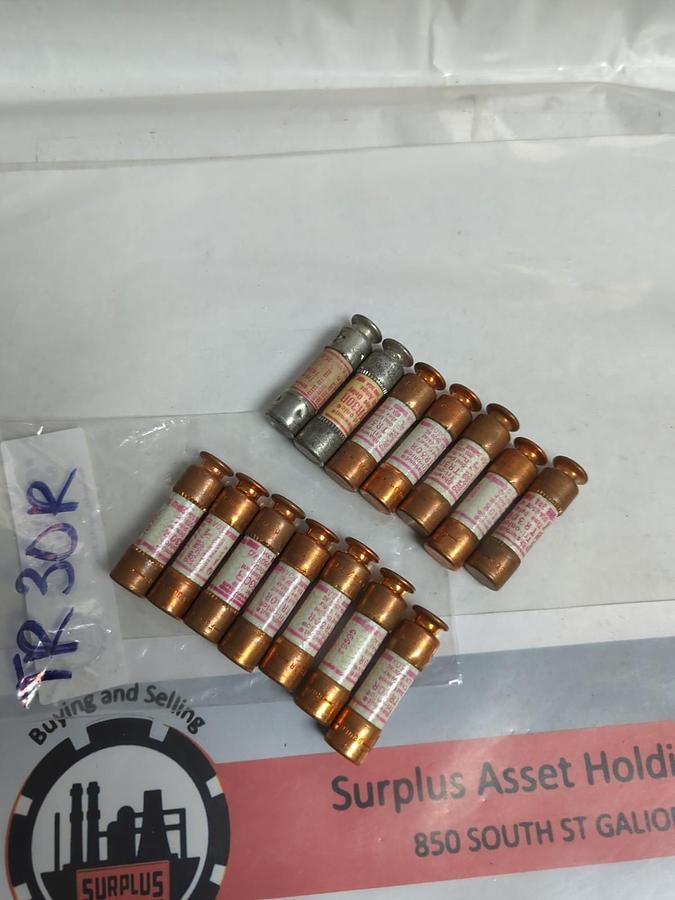 Used GOULD SHAWMUT,TR-30R,TRI-ONIC 30 AMP FUSE LOT OF 14 PRE-OWNED