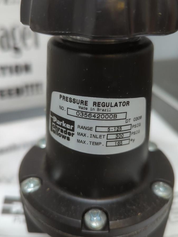 PARKER,035642000B 96905,PRESSURE REGULATOR w/ WIKA GAUGE 5-125 PSIG