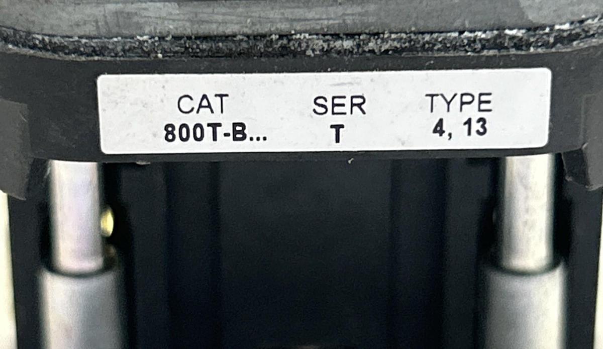 ALLEN BRADLEY,800T-B,RED PUSH BUTTON NOS