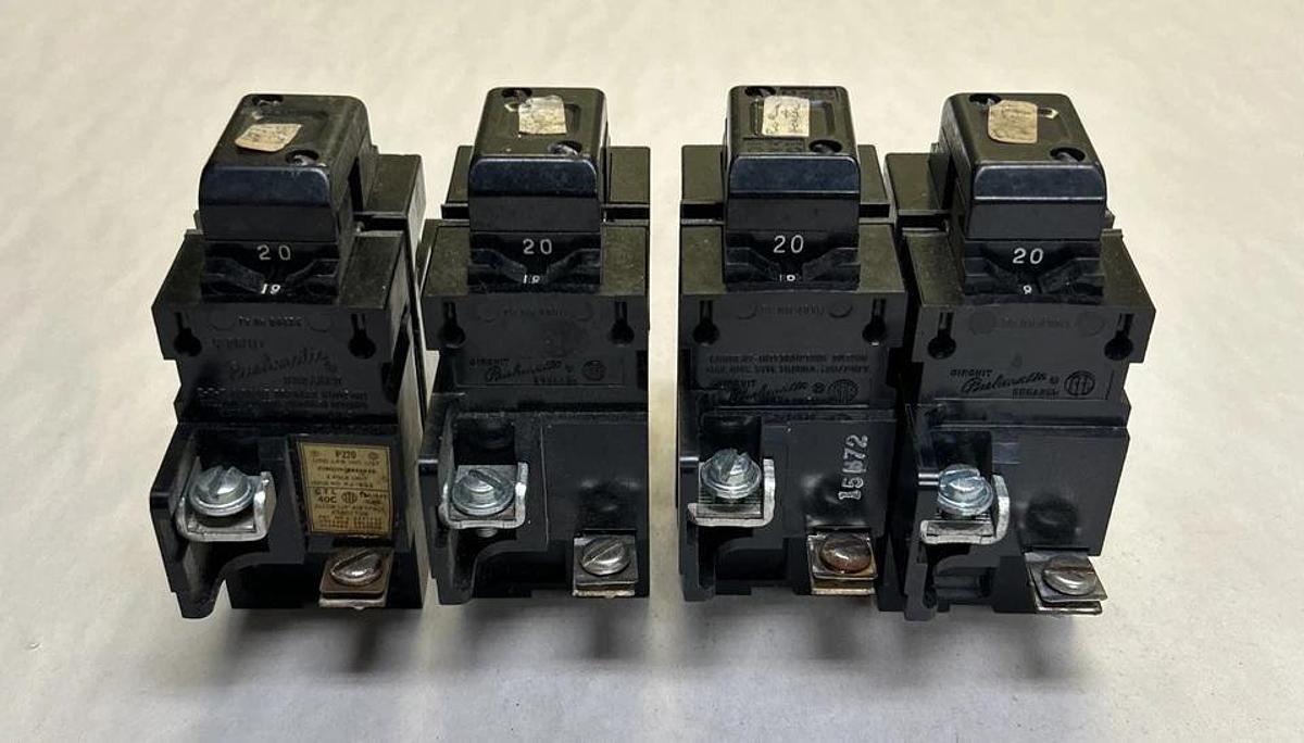 Used ITE,P220,CIRCUIT BREAKER 20A 120/240V 2P LOT OF 4