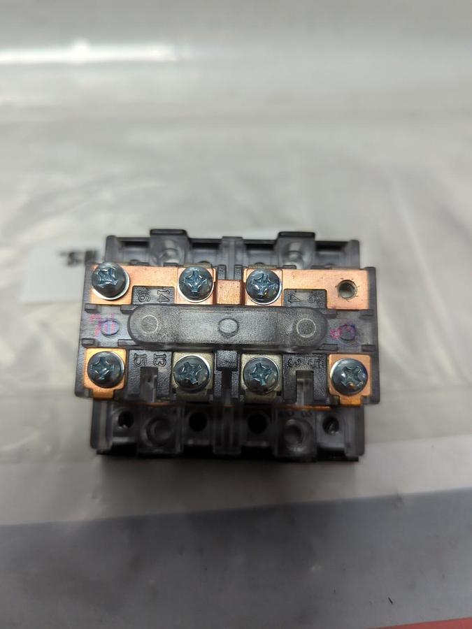 Used DUCT-O-WIRE,SP-2,TWO SPEED SWITCH 4-N.O. MISSING SCREWS PRE-OWNED