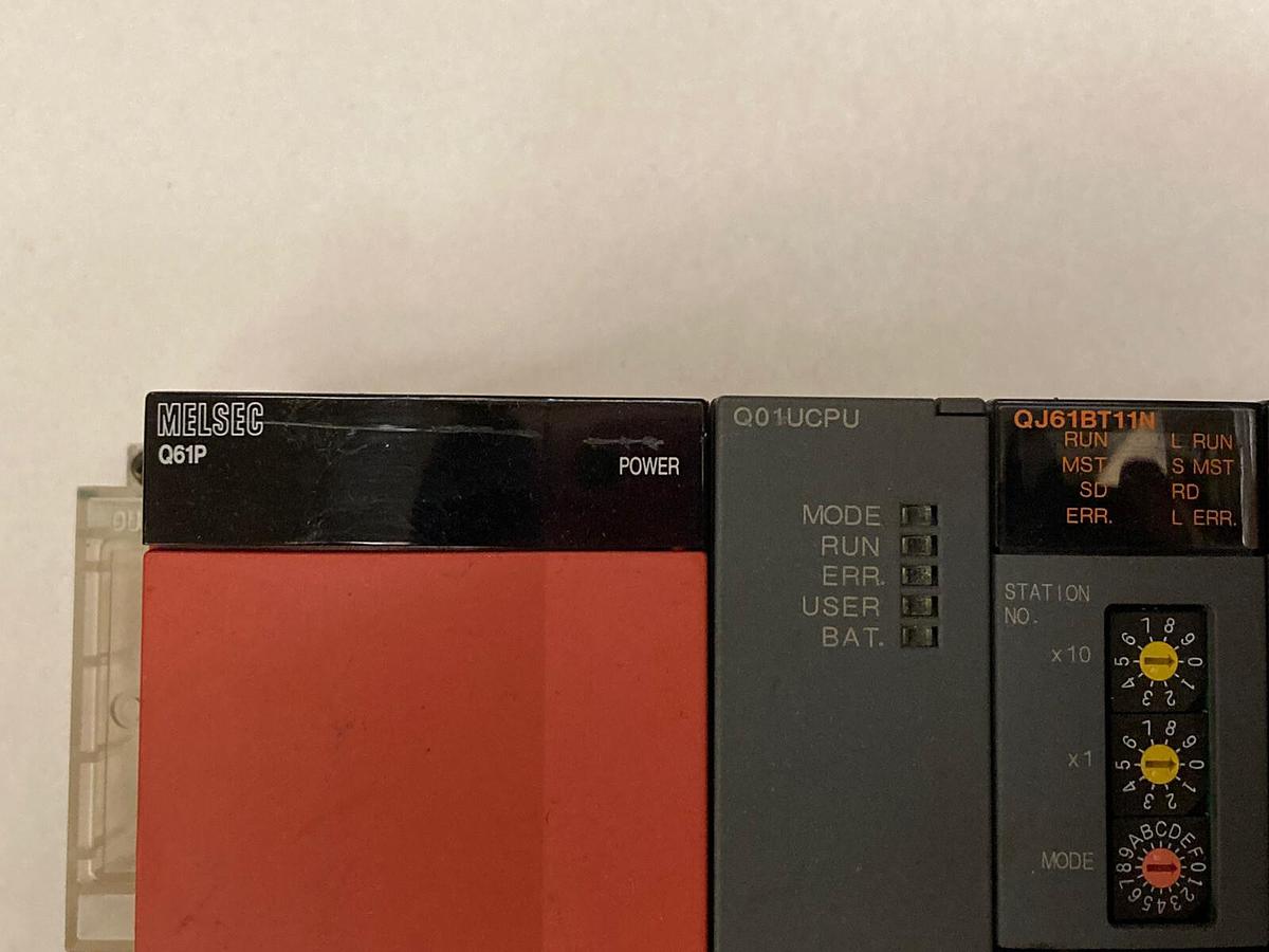 Used Mitsubishi,Q61P Q01UCPU QJ61BT11N x2 QX41 QY41P QD75P1,Rack Assembly