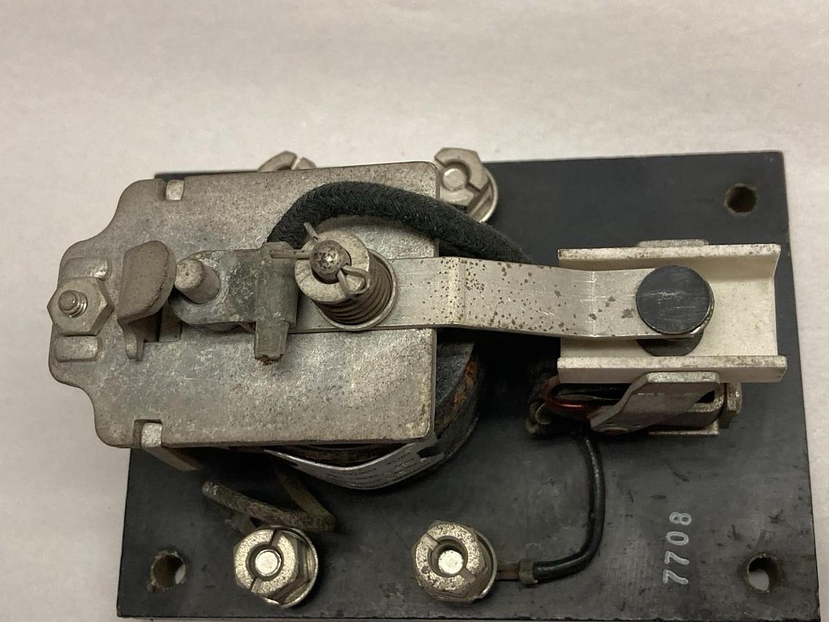 Used Struthers-Dunn,8AXX6,Shunt Coil 250VDC 10A 115V