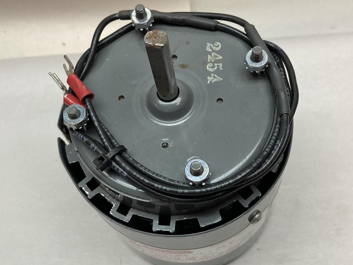 Used Dayton,Model 3M290A,Motor 1/20HP 1550RPM 115V Type 63
