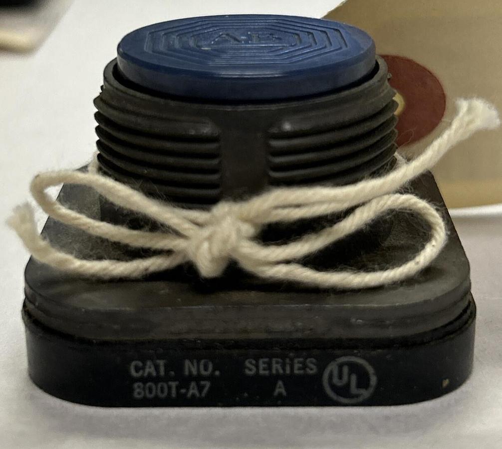 ALLEN BRADLEY,800T-A7,BLUE PUSH BUTTON LOT OF 4 NOS