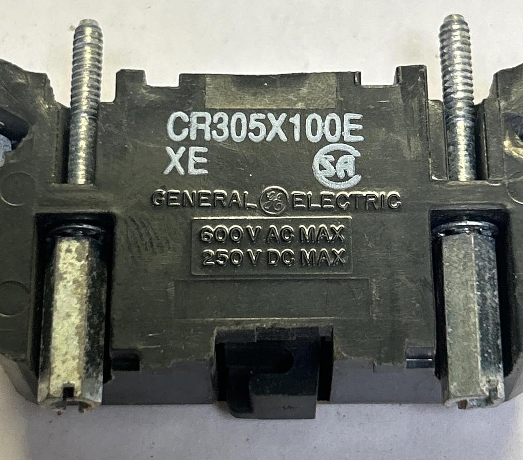 Used GENERAL ELECTRIC,CR305X100E,AUXILIARY CONTACT BLOCK