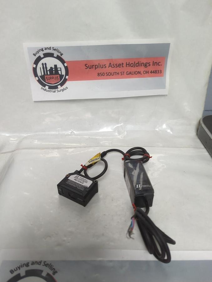 Used KEYENCE,IL-1000/IL-065,LASER SENSOR SET PRE-OWNED