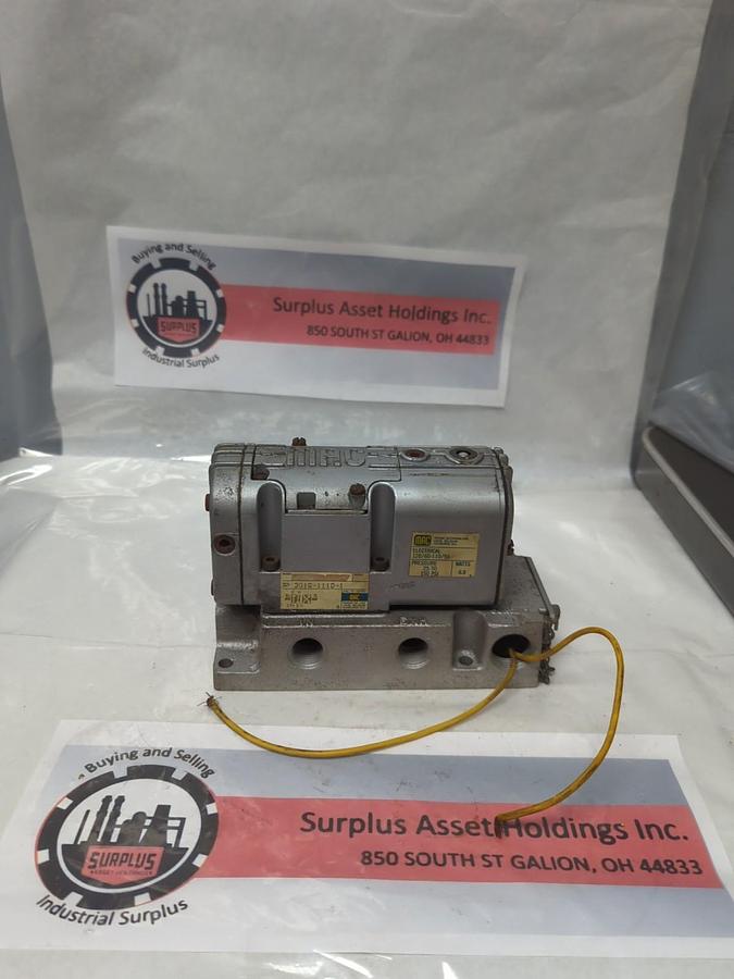 Used MAC,301G-111D-1,SOLENOID VALVE W/ MANIFOLD 150 PSI 6.8 WATT 120/110V 60/50HZ