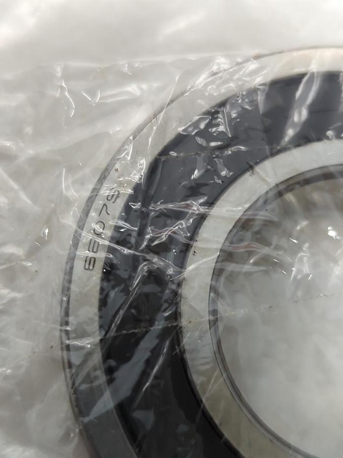 Used NSK,6207-V,RUBBER SEALED BALL BEARING PRE-OWNED