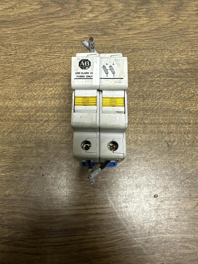 Used Allen-Bradley,1492-FB2C30-L,30A Fuse Holder