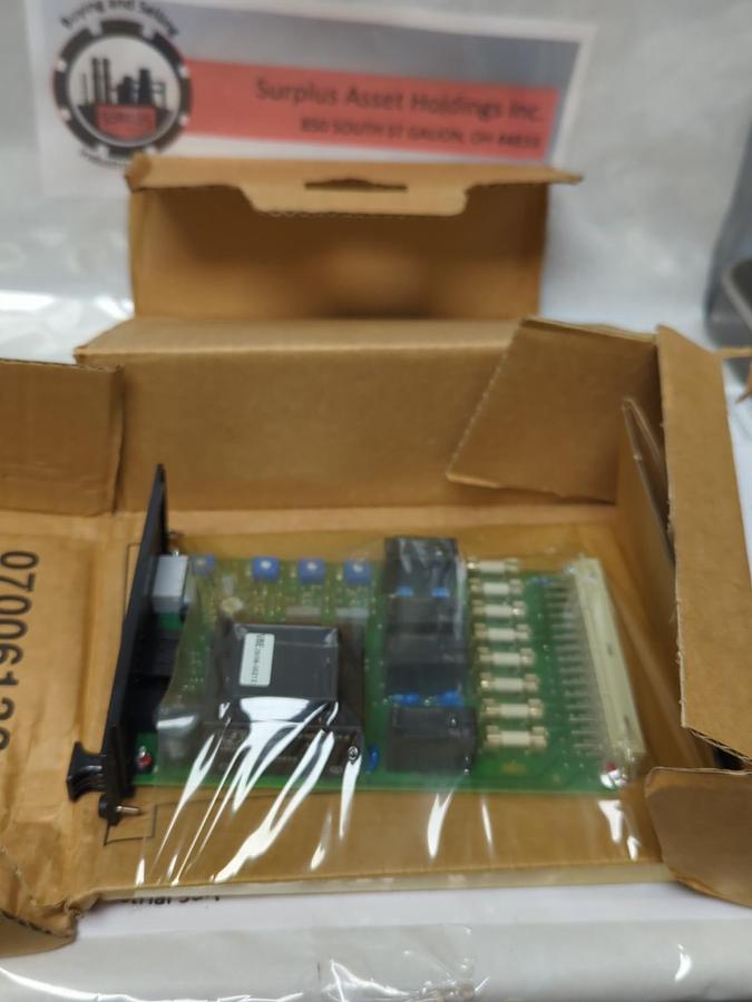 KROM SHRODER,84372510,FLAME RELAY 115/230VAC 50/60HZ PFF 704T/N NOS