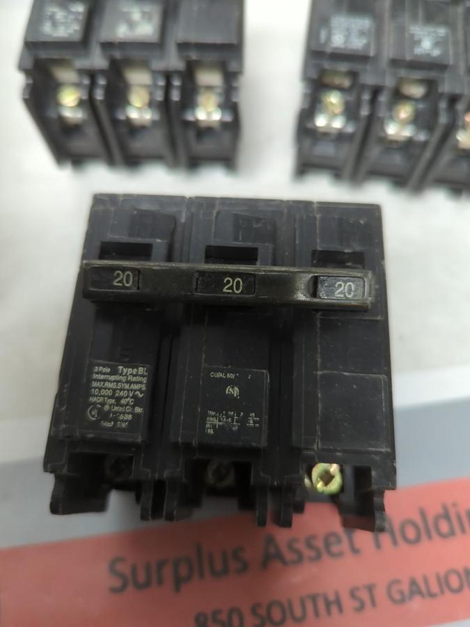 Used SIEMENS,B3020,CIRCUIT BREAKER 20 AMP 3-POLE LOT OF 3 PRE-OWNED