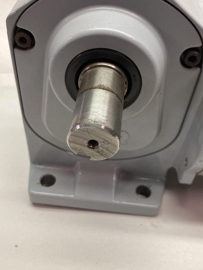Used GTR,UH2LM-22T-30-T020A,4-Phase Induction Motor Ratio 30:1 220Vac