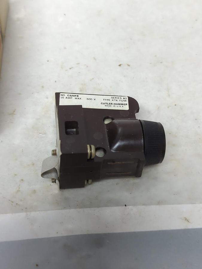 CUTLER HAMMER,C320FB,FUSE HOLDER 15 AMP 600V NOS