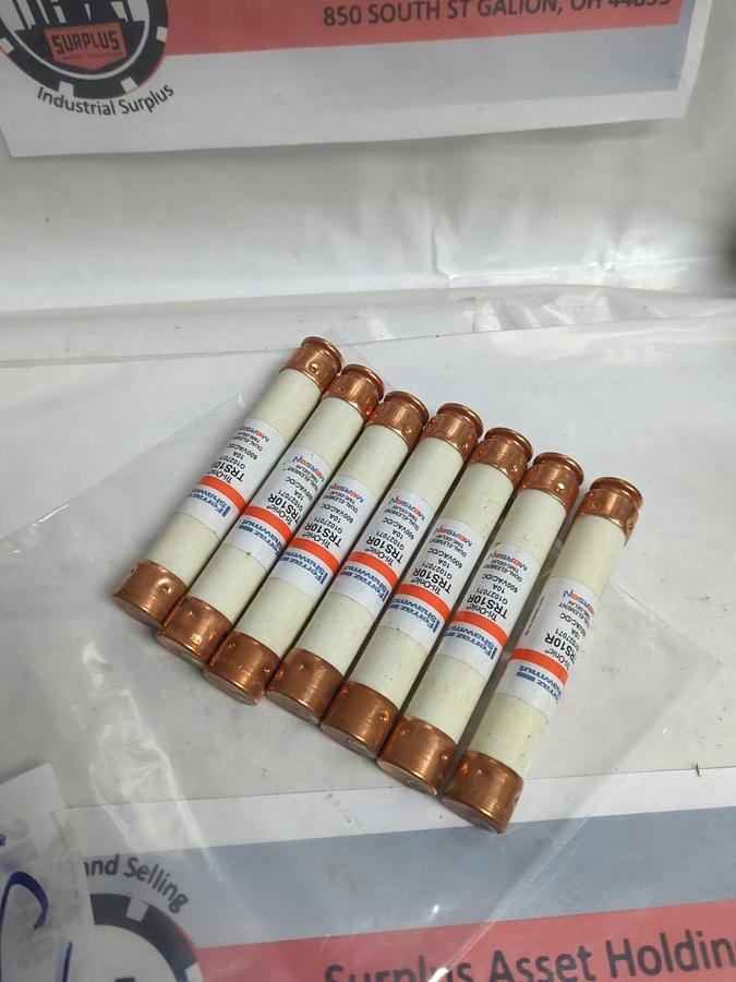 Used FERRAZ SHAWMUT,TRS-10R,TRI-ONIC 10 AMP FUSE LOT OF 7 PRE-OWNED