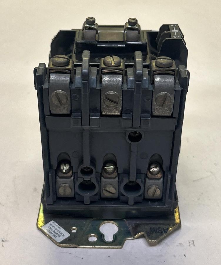 Used ALLEN BRADLEY,500F-A0D930,SIZE 0 MOTOR STARTER 18A 600V
