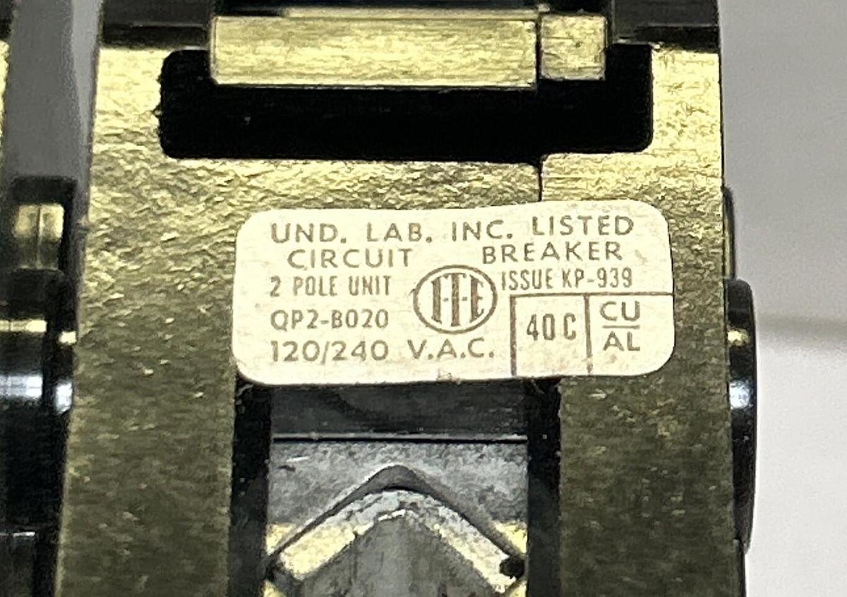 Used SIEMENS ITE,QP2-B020,CIRCUIT BREAKER 20A 120/240V 2P LOT OF 6