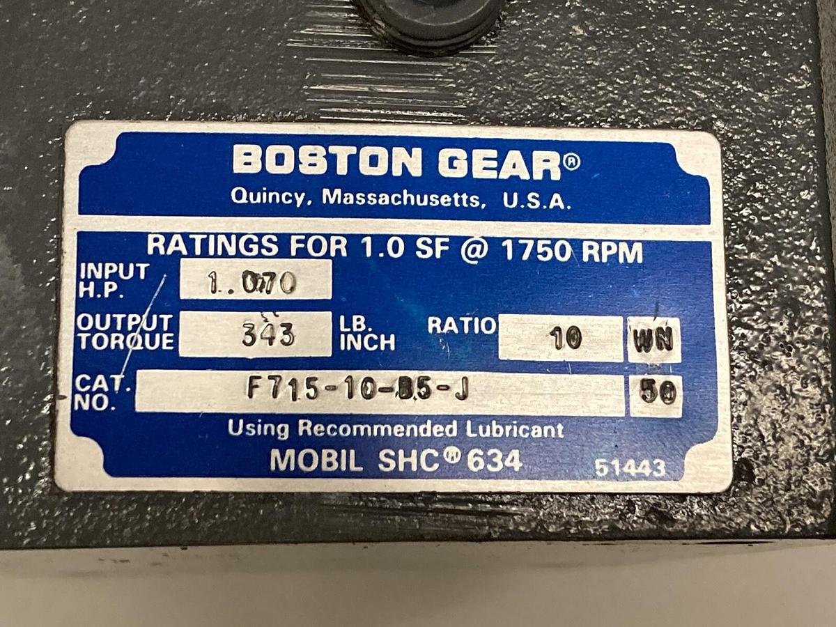 Used Boston Gear,F715-10-B5-J,Right Angle Worm Gear Reducer 10:1 Ratio