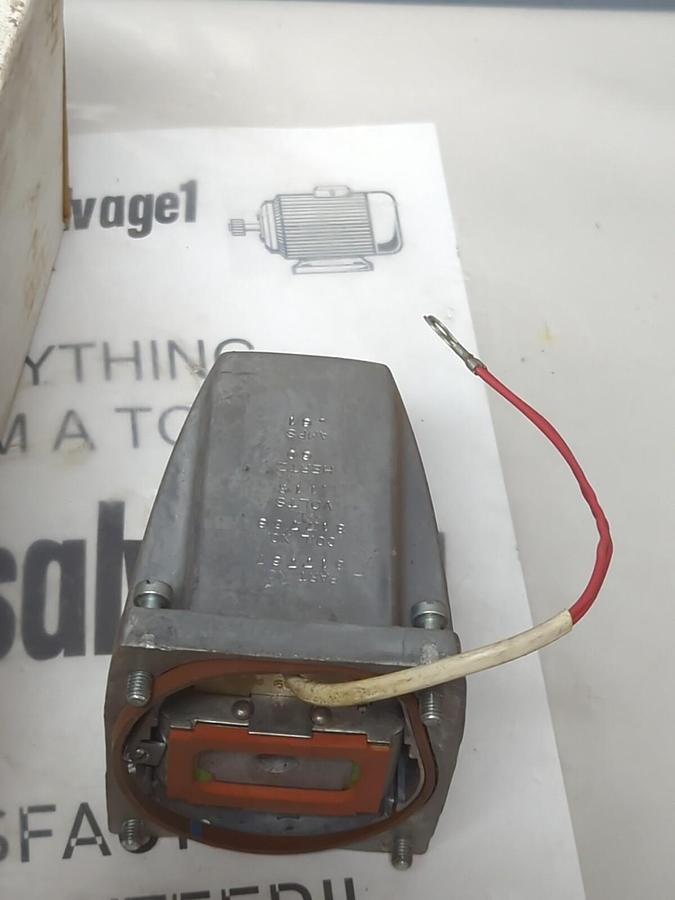 VICKERS,317767,SOLENOID 115V 60HZ 61 AMP NOS